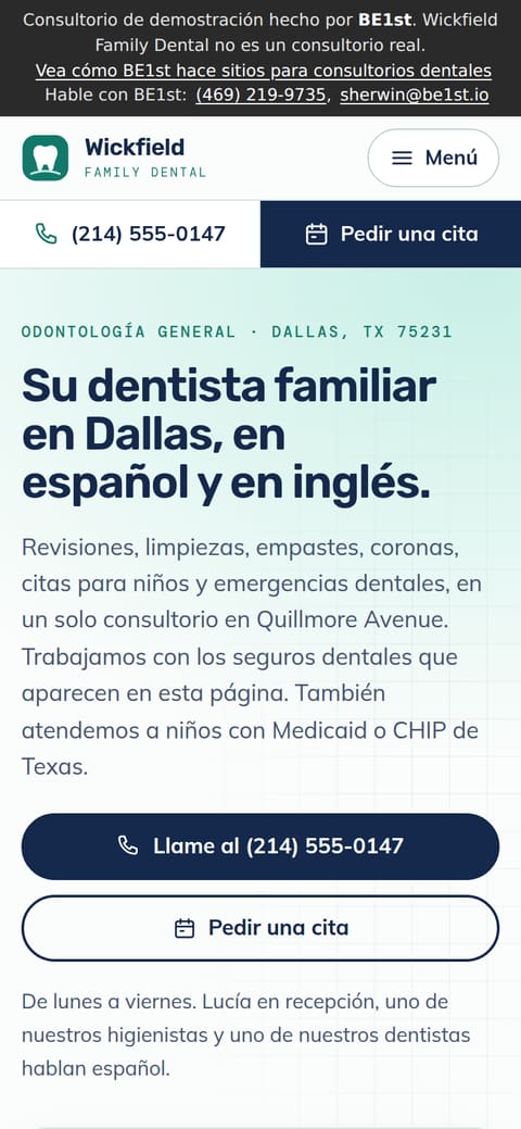 The Spanish homepage on a phone, written in Spanish: su dentista familiar en Dallas, en español y en inglés, with call and request buttons in Spanish.